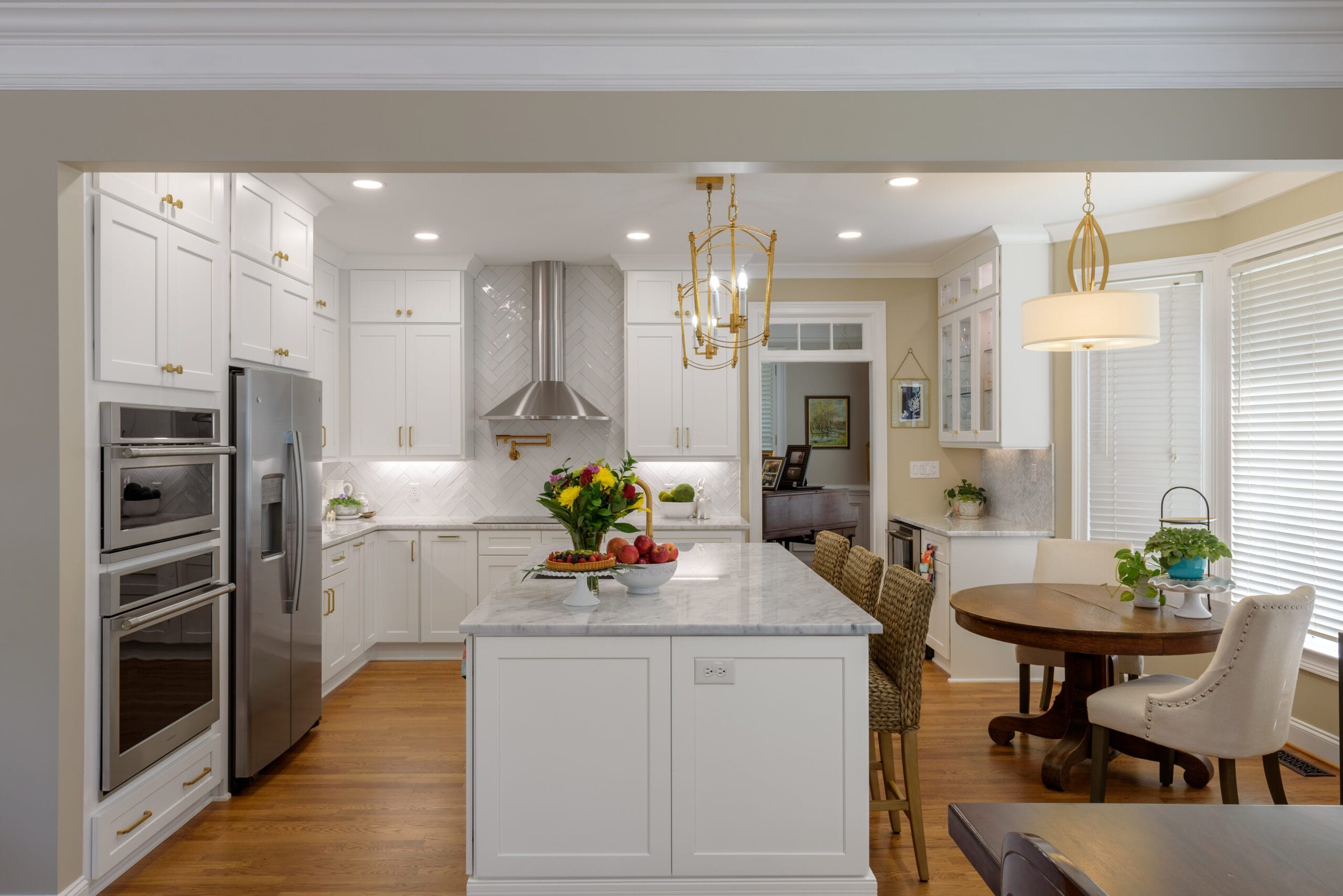 Custom white Marble kitchen Countertop