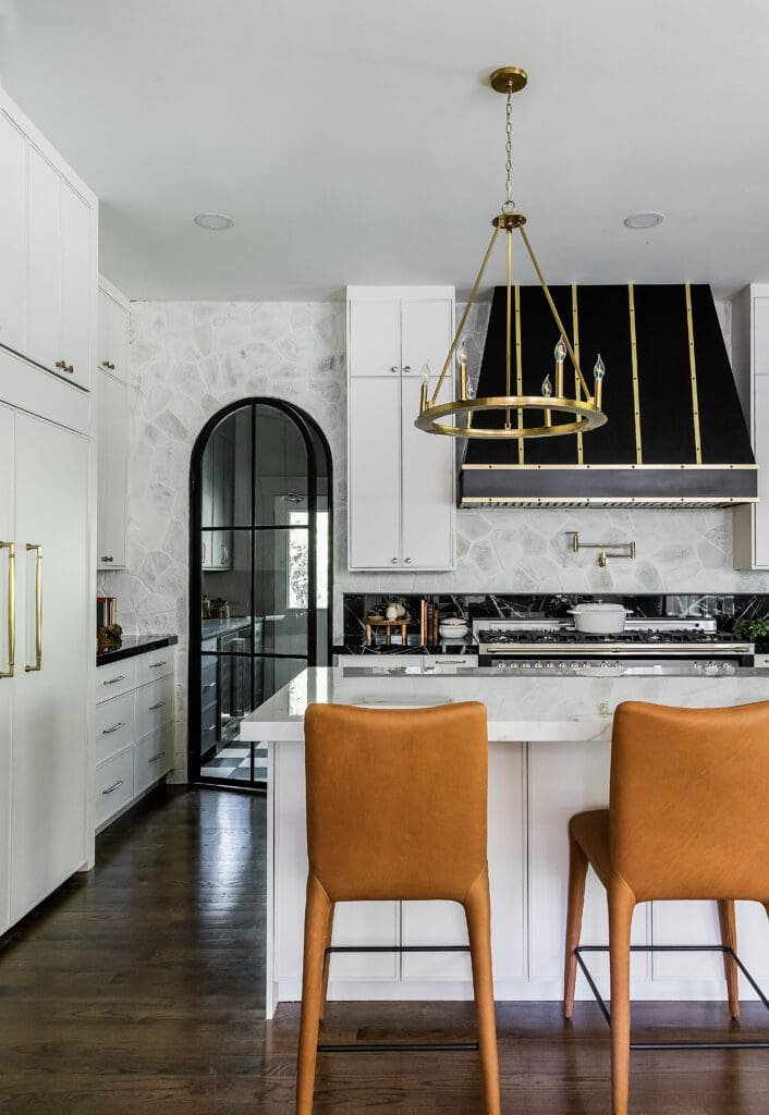 Porcelain Vena Oro Kitchen Island and Statuario Nero perimeter in Smyrna GA