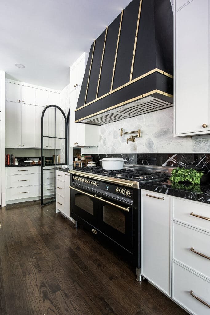 Porcelain Vena Oro Kitchen Island and Statuario Nero perimeter in Smyrna GA