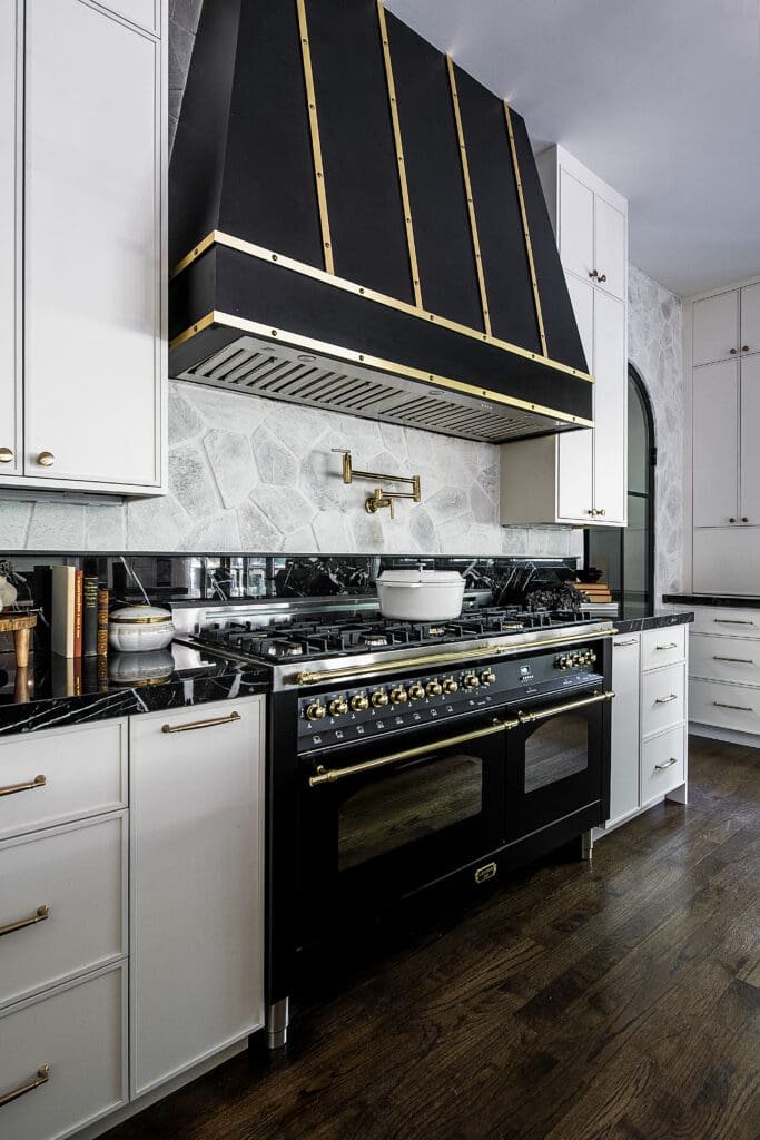Porcelain Vena Oro Kitchen Island and Statuario Nero perimeter in Smyrna GA