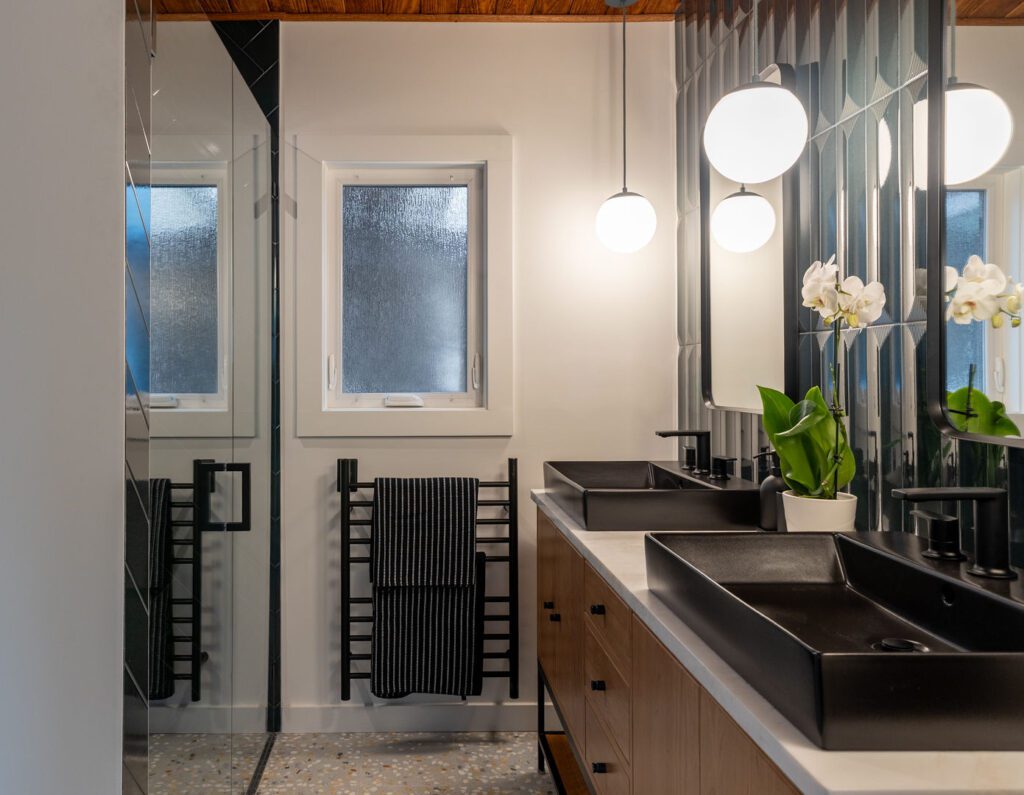 Honed Rhino White primary bath — shower glass, Doraville GA | GMS